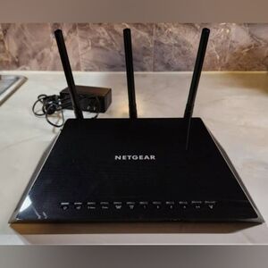 NETGEAR Nighthawk Smart Wi-Fi Router, R6700